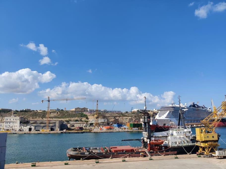 Crew 2 Savynomad Harbour Residences Wow Views Cospicua Esterno foto